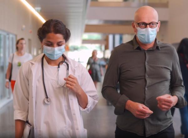Het dragen van een mondmasker binnen de Europa Ziekenhuizen